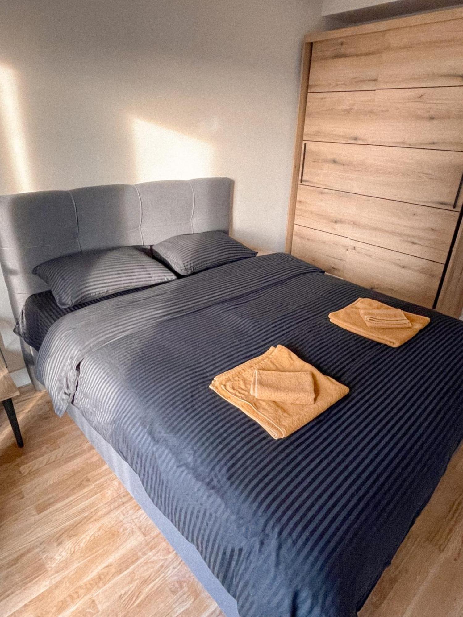 180° View Apartment In Diamond Building Скопье Экстерьер фото