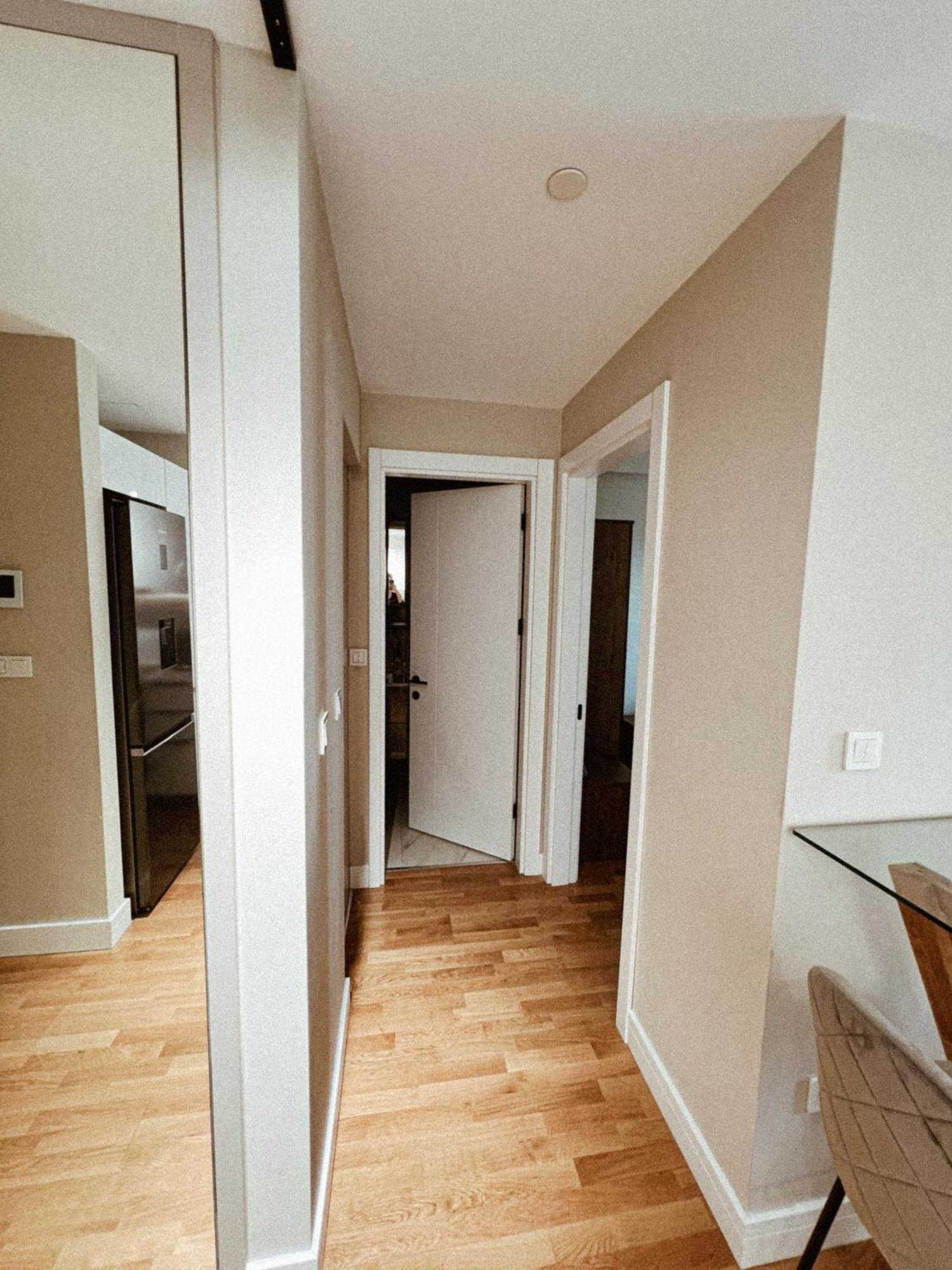 180° View Apartment In Diamond Building Скопье Экстерьер фото