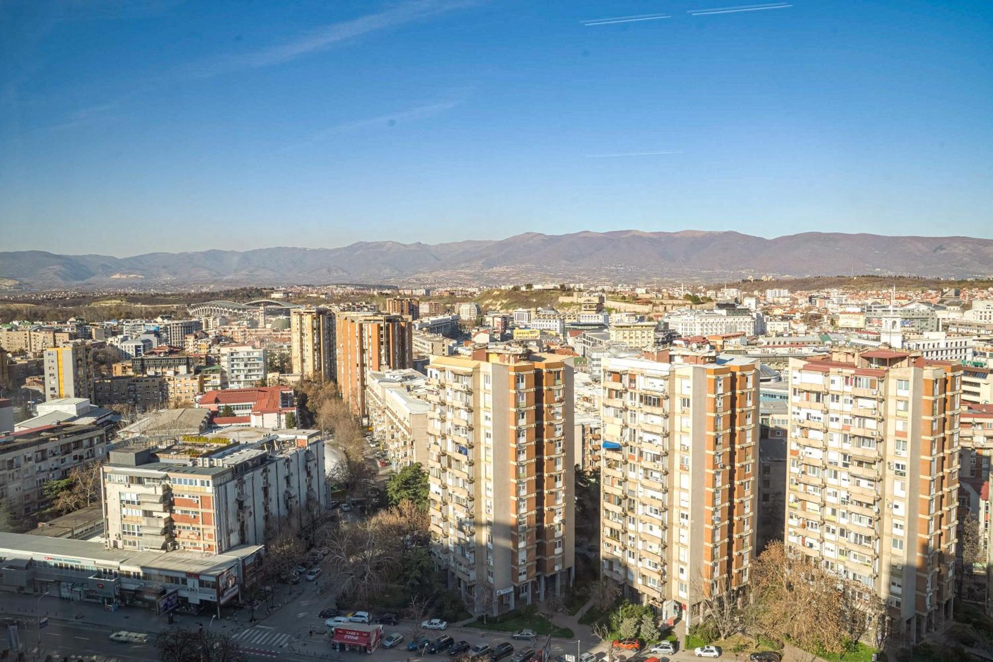 180° View Apartment In Diamond Building Скопье Экстерьер фото