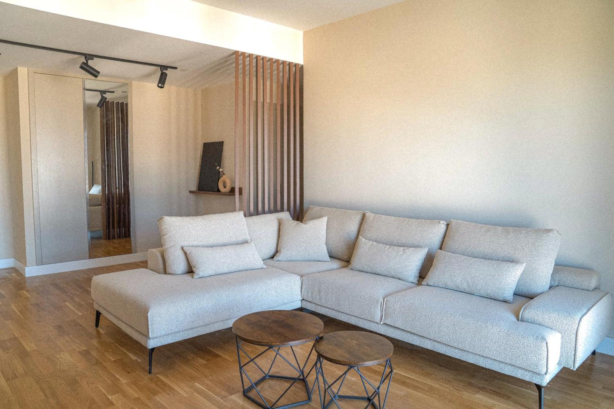 180° View Apartment In Diamond Building Скопье Экстерьер фото